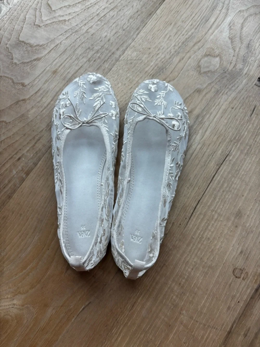 Zara Cream Embroidered Ballet Flats with Bow